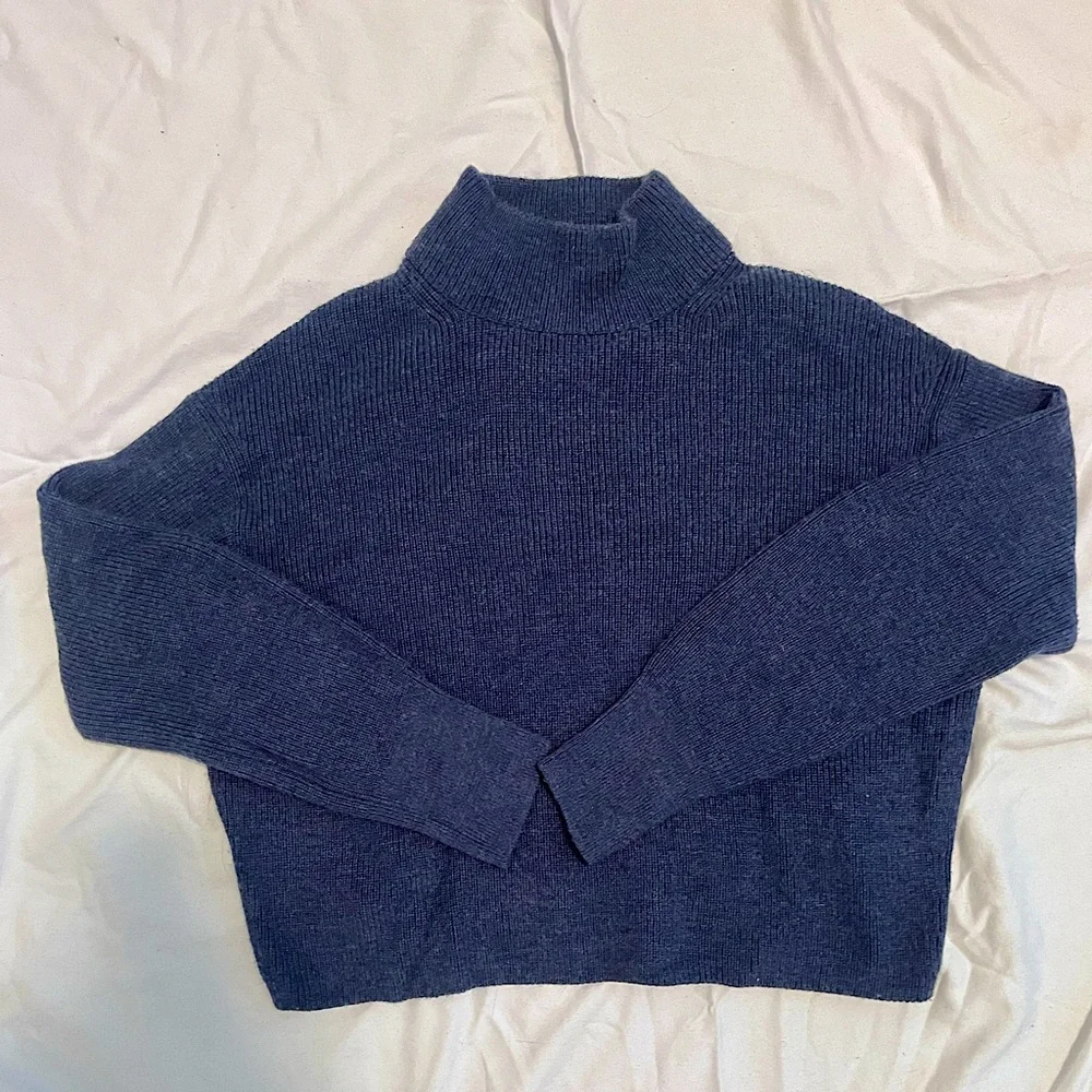 Lululemon Merino wool mock neck sweater, heathered navy, size 4 fits 4/6 - Picture 2 of 6